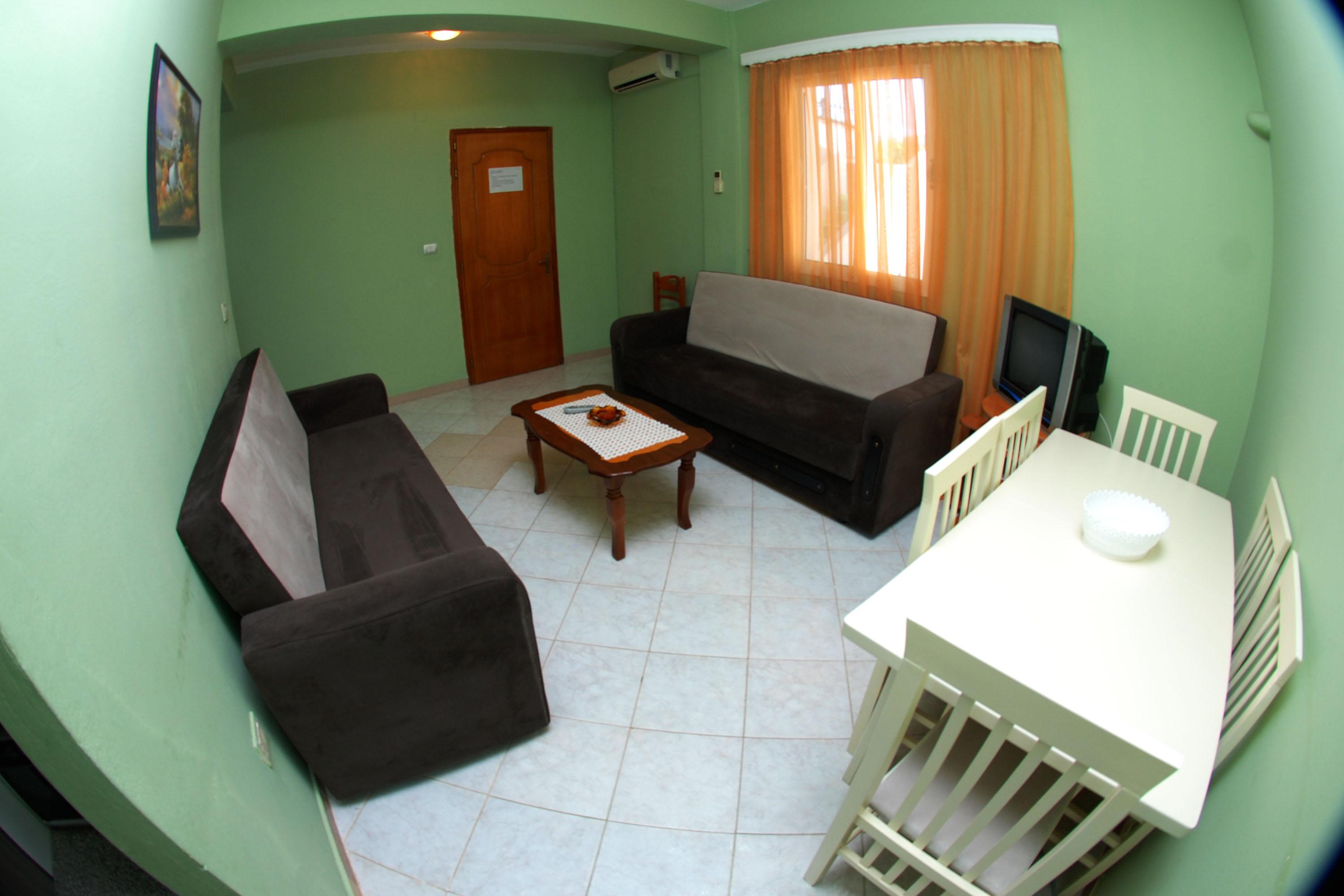 Apartment Alvin Sarande